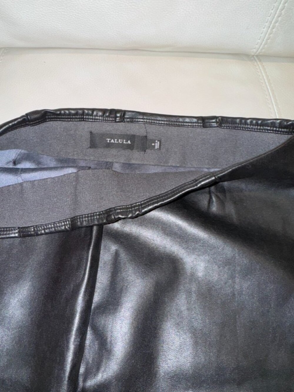 NWOT Talula (Aritzia) | Faux Leather Pencil Skirt | Black | Small
- Picture 6 of 7